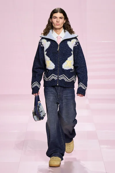 Look 7